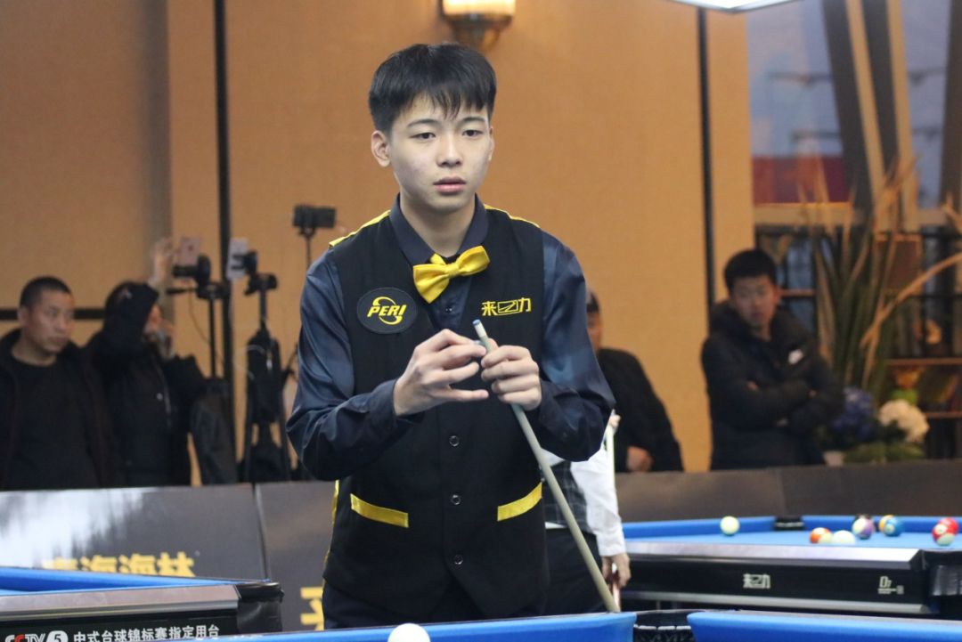 一老一少，丹-伯恩和刘易斯-斯凯利均迎来英格兰队生涯首秀.