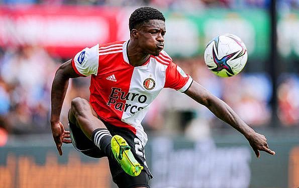 2025 赛季：密尔沃基酿酒人队以 97 胜惊险压制小熊，夺得国联中区头名